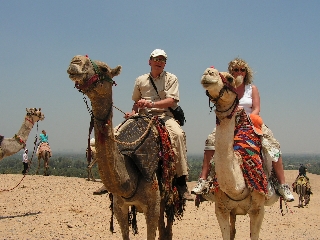 Kamelritt bei den Pyramiden